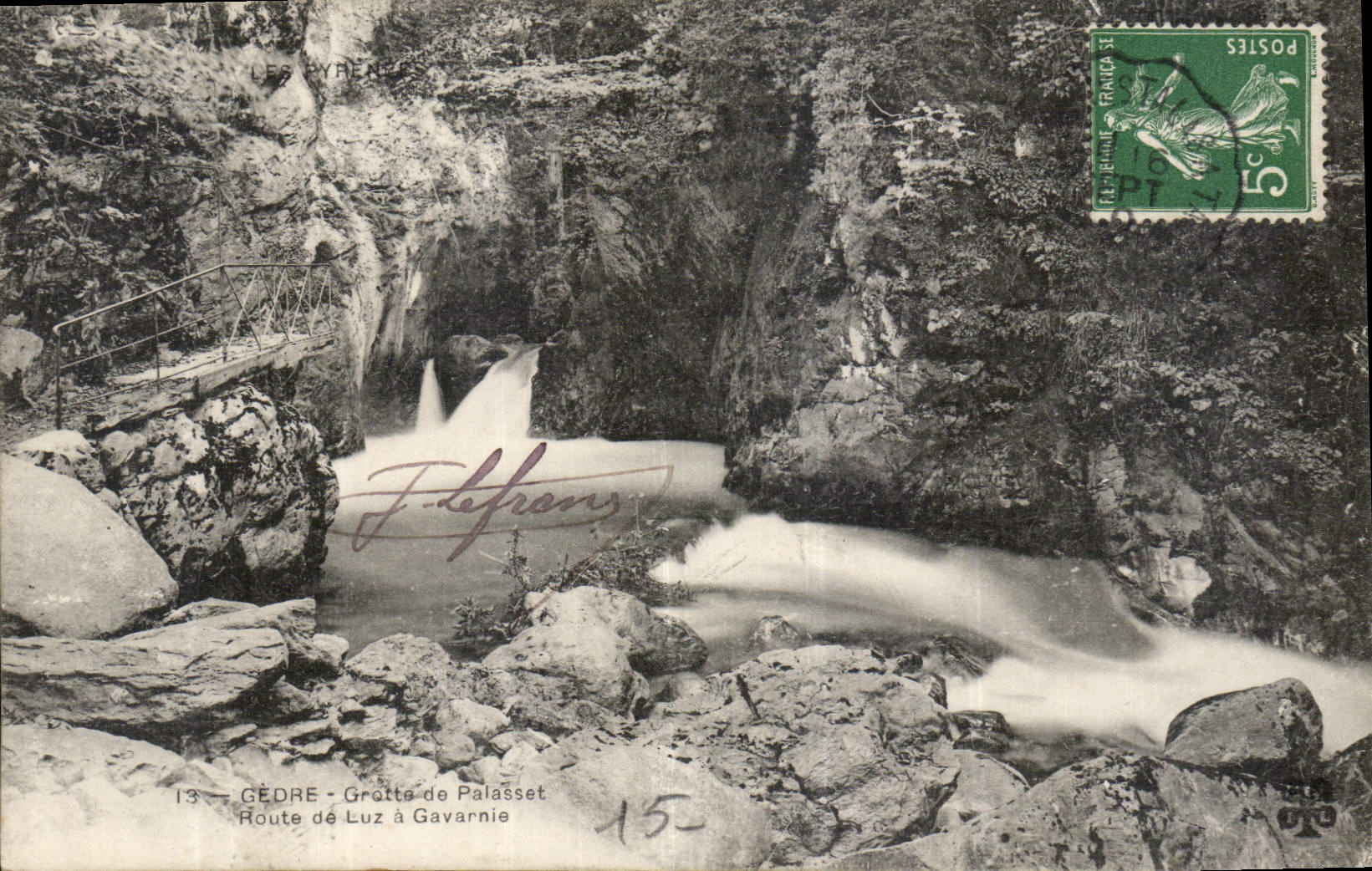 CPA Gedre Grotte de Palasset Route de Luz a Gavarnie 