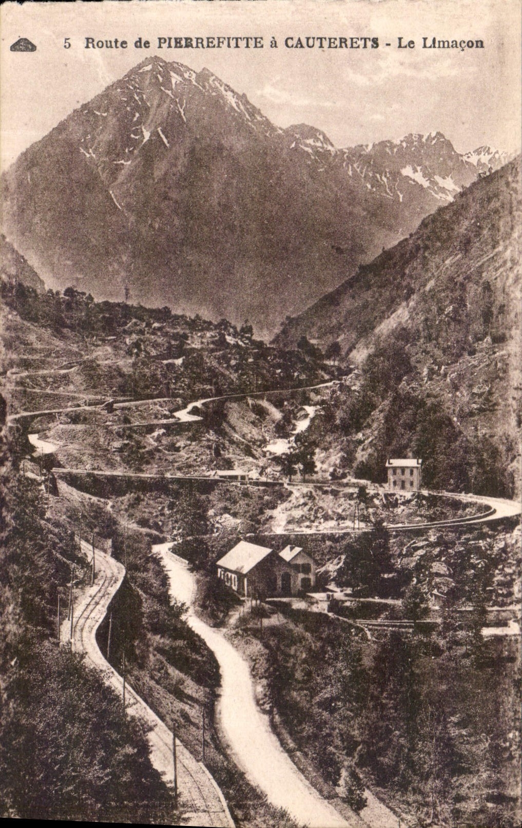 CPA Route a Pierrefitte a Cauterets le Limacon