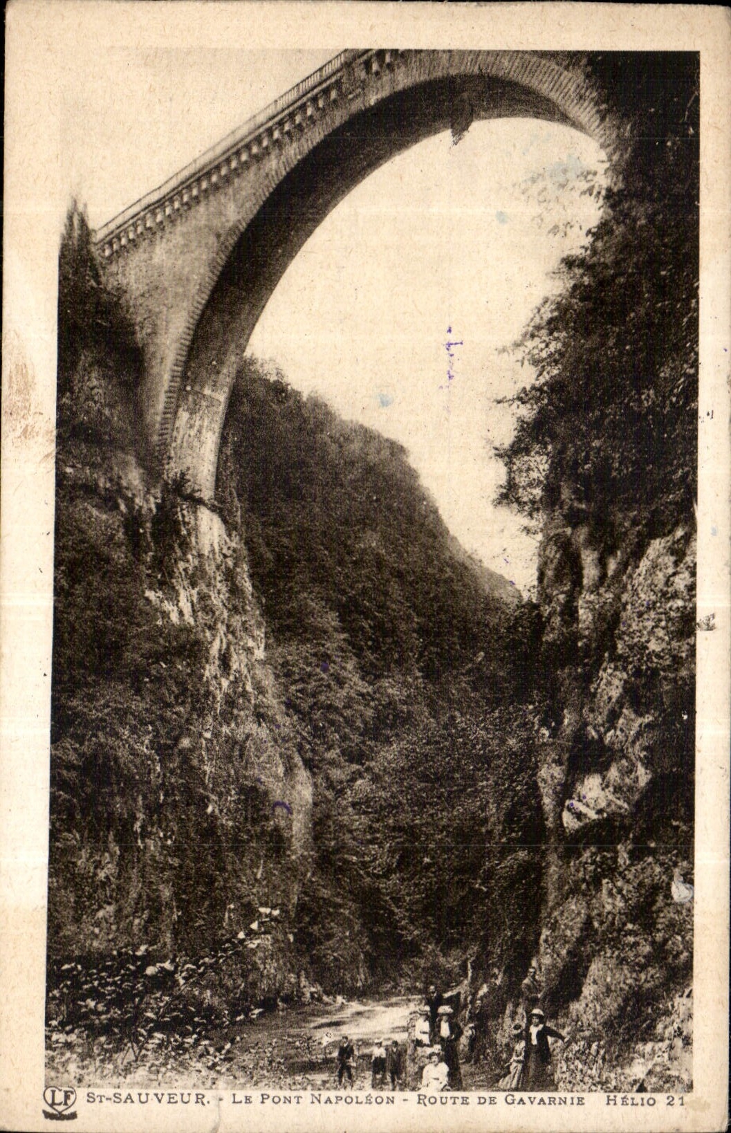 CPA St Sauveur Le Pont Napoleon route de Gavarnie 