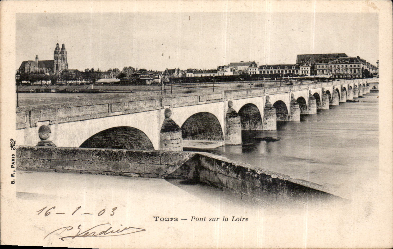 CPA Tours pont sur Loire 