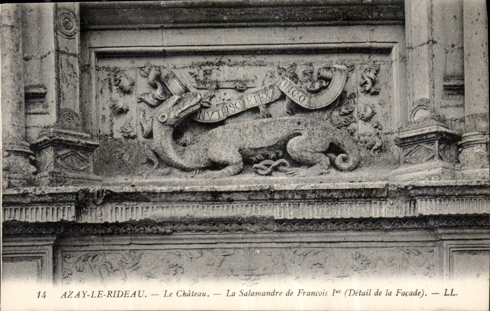 CPA Azay le Rideau le Chareau la Salamandre de Francois I er detail de la Facade