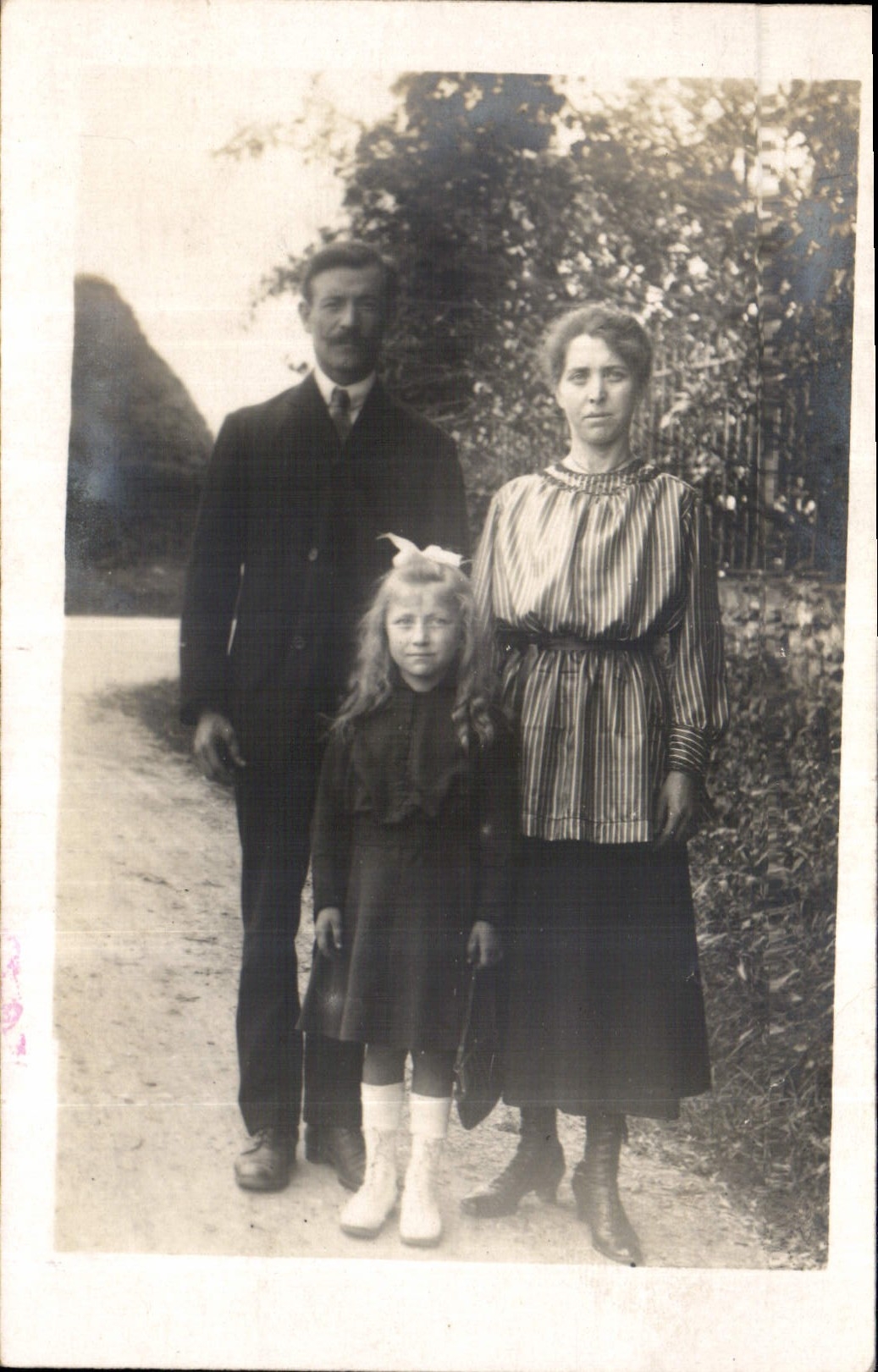 CARTE PHOTO Enfant Femme