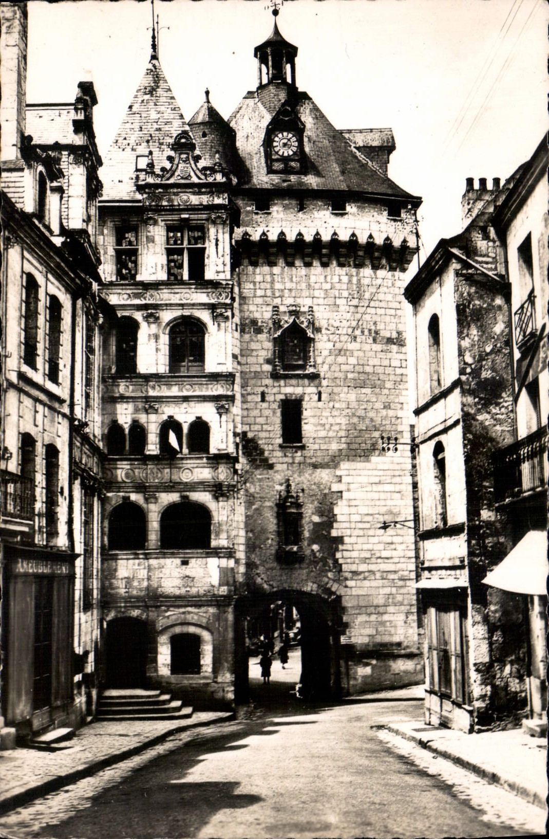 CPA Loches I et L l'Hotel de Ville 