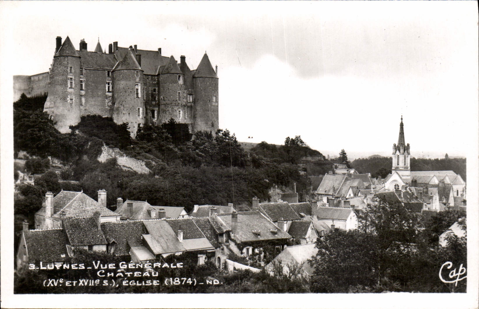 CPA Luynes vue generale Chateau Eglise 