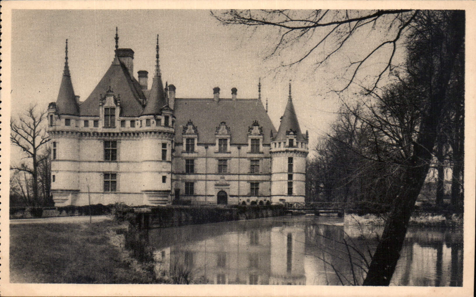 CPA Chateau d'Azay le Rideau I et L face est