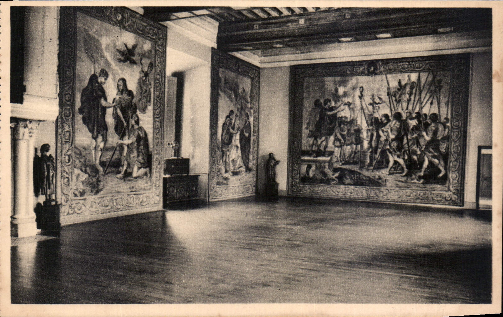 CPA Chateau d'Azay le Rideau I et L Salle des Fetes