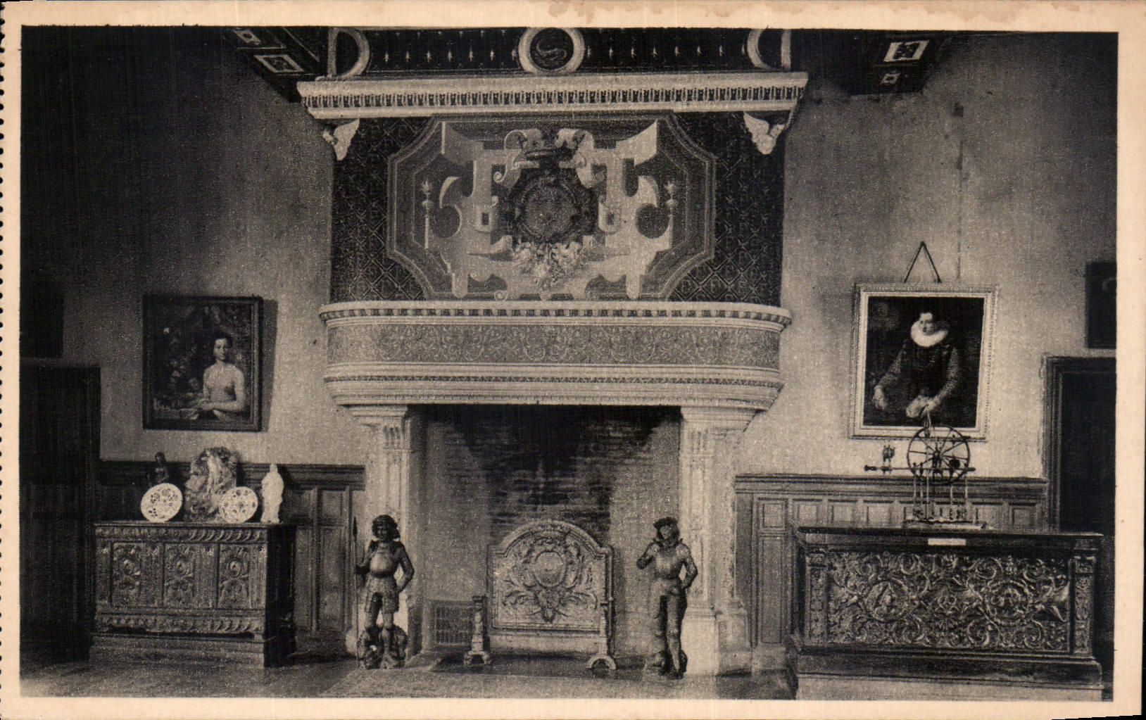 CPA Chateau d'Azay le Rideau I et L Cheminee de la Chambre dite Royale