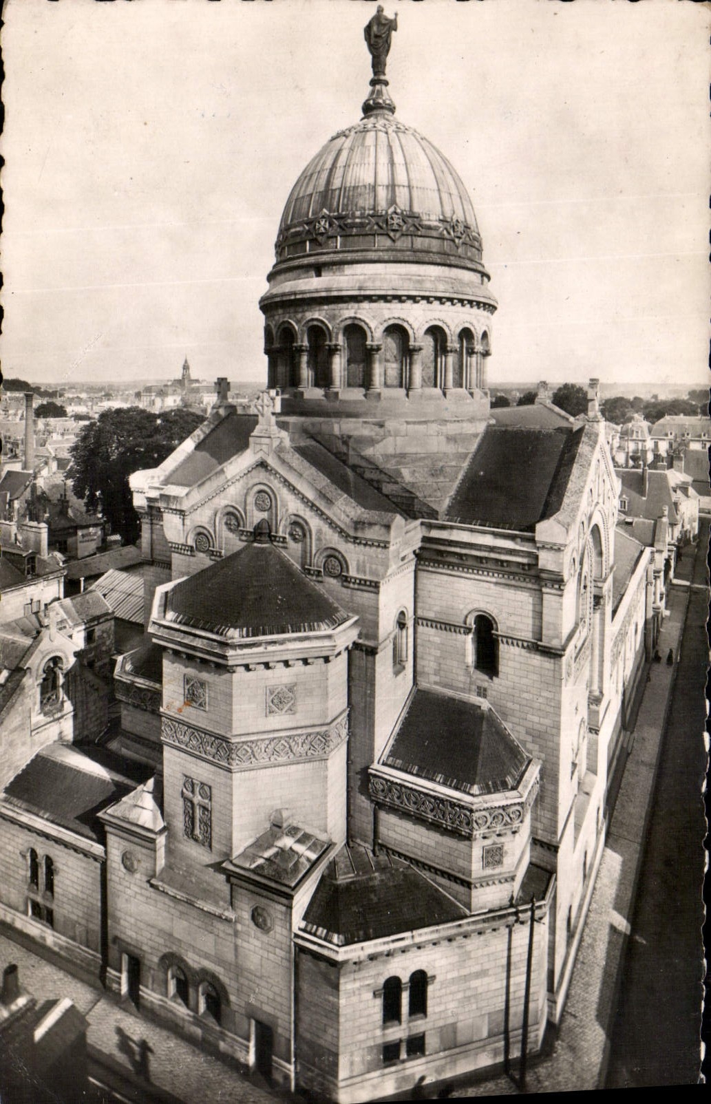 CPA Tours Indre et Loire la Basilique Saint Martin 
