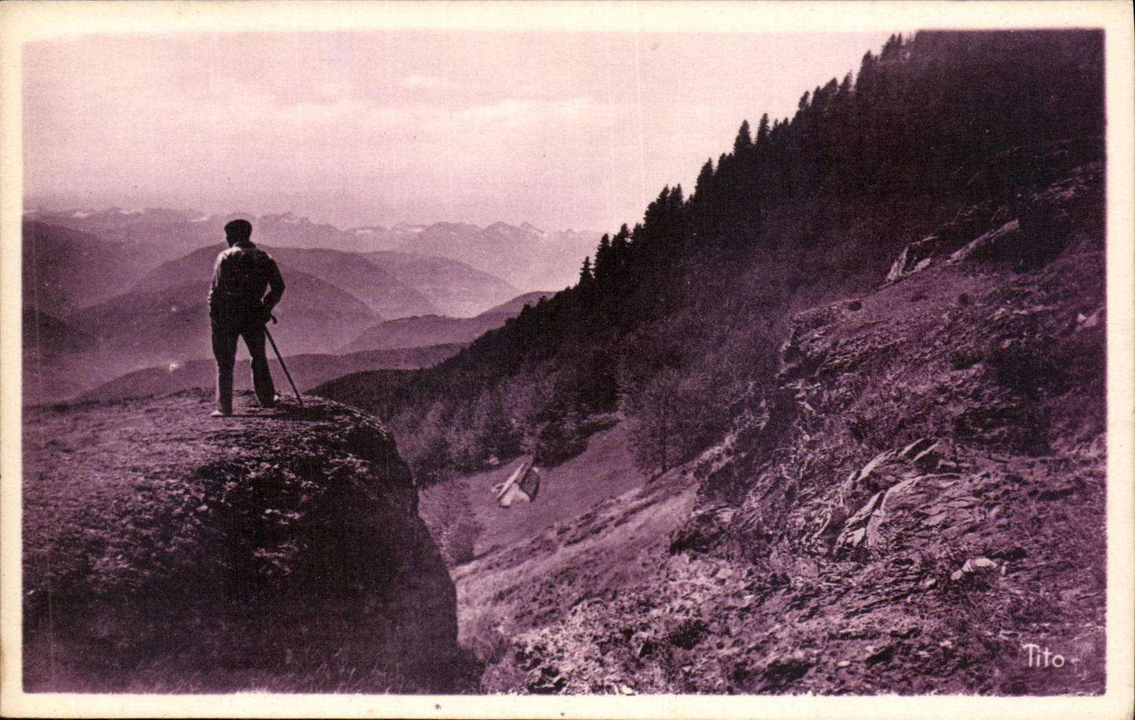 CPA Route res Pyrenees Vue prise du Col d'Aspin sur les Montagnes d'Aure