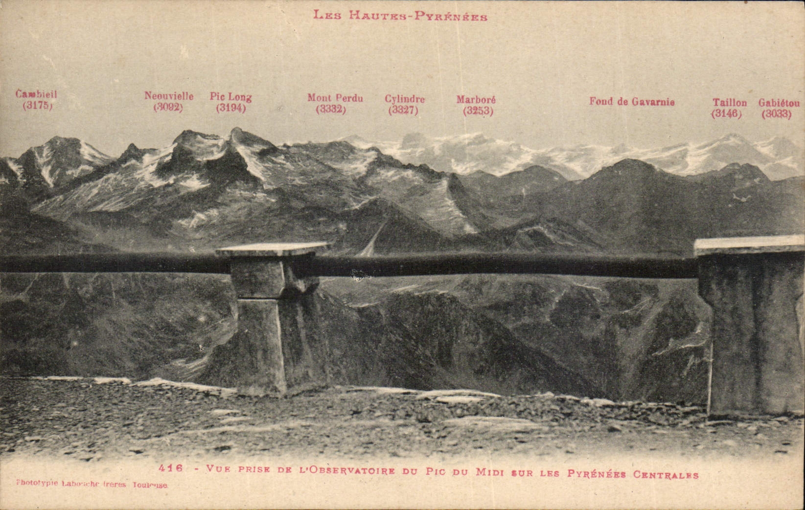 CPA Vue prise de L'Observatoire du Pic du Midi sur les Pyrenees Centrales 