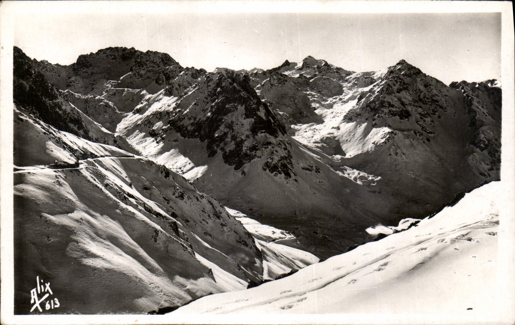 CPA Bagneres de Bigorre Route du Pic de Midi Le Neouvielle