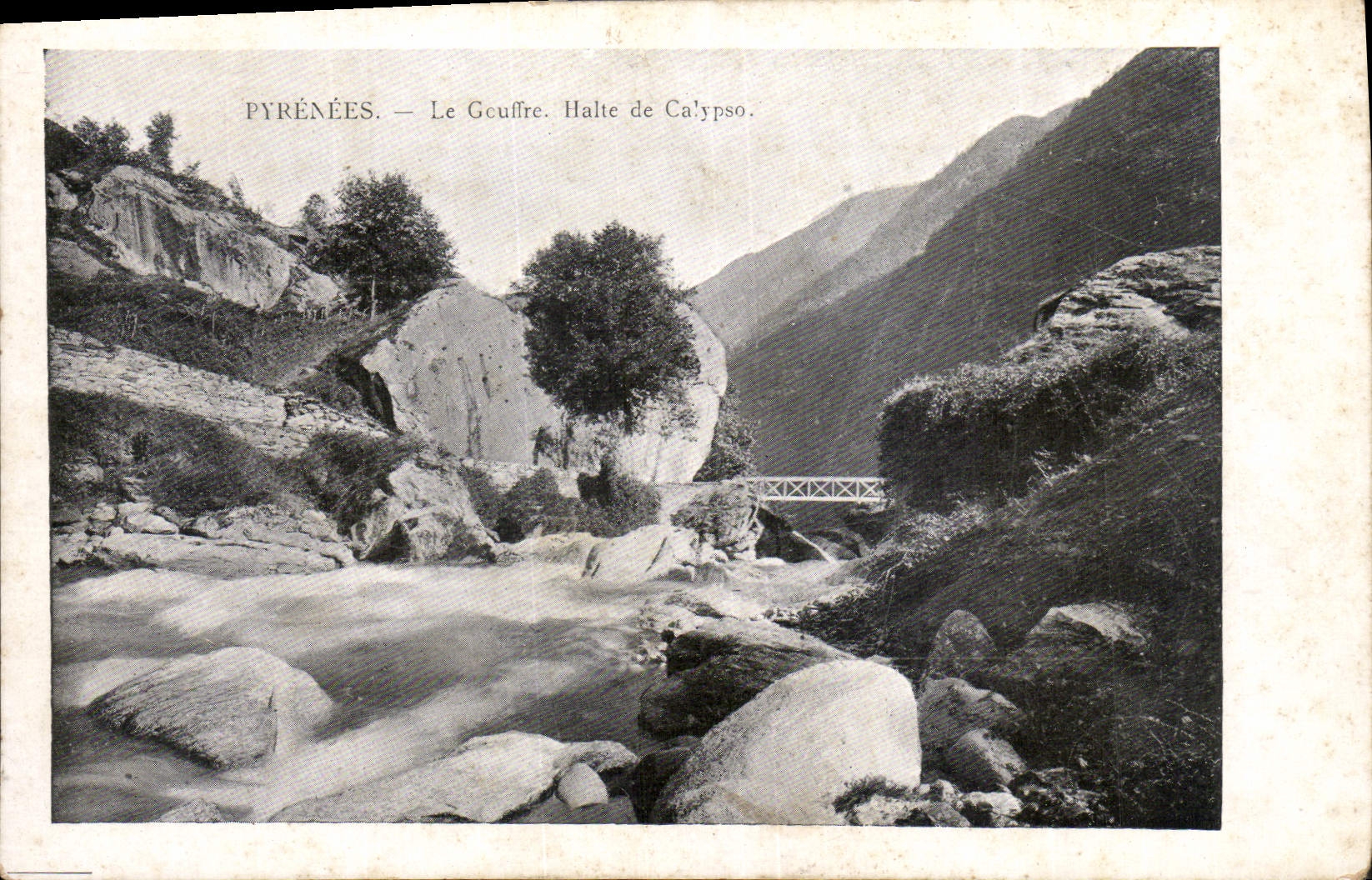 CPA Pyrenees Le Gouffre Halte de Calypso 
