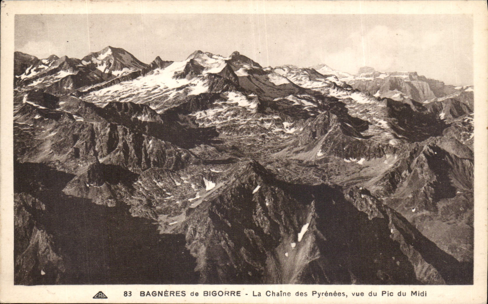 CPA Bagneres de Bigorre La Chaine des Pyrenees vue du Pic du Midi 