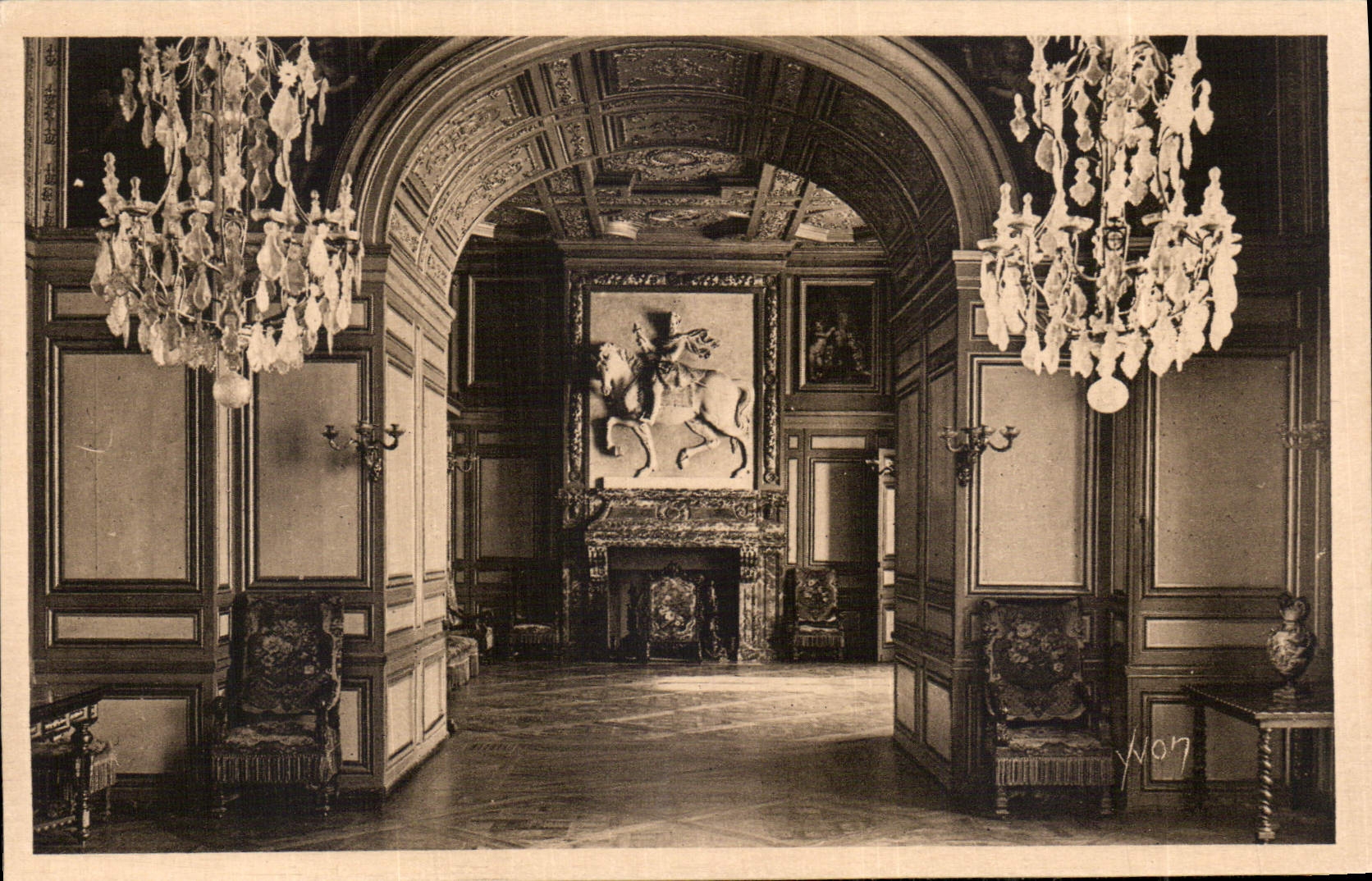 CPA La Douce France Palais de Fontainebleau Salon Saint Louis 