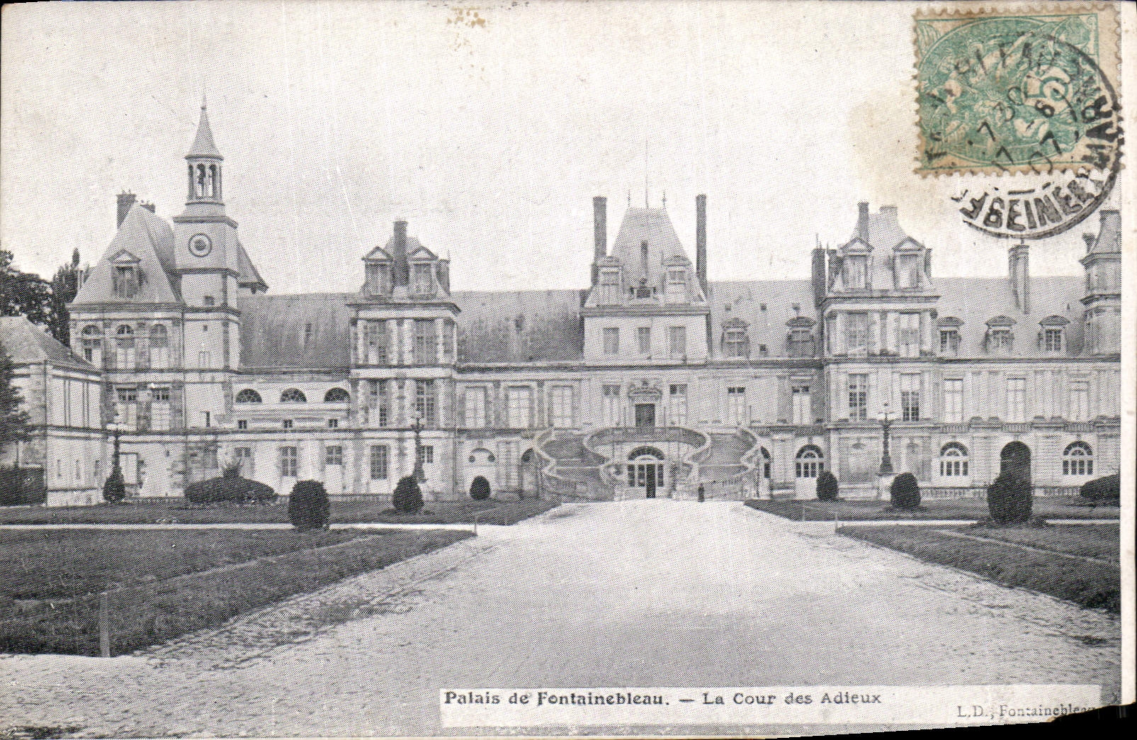 CPA Palais de Fontainebleau La Cour des Adieux 