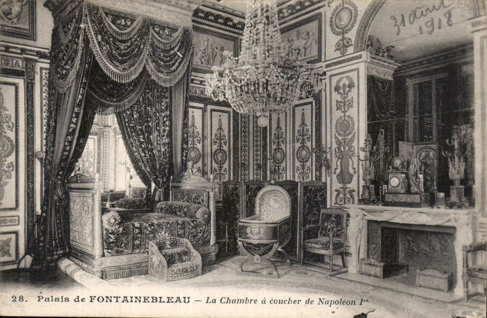 CPA Palais de Fontainebleau La Chambre a coucher de Napoleon I 