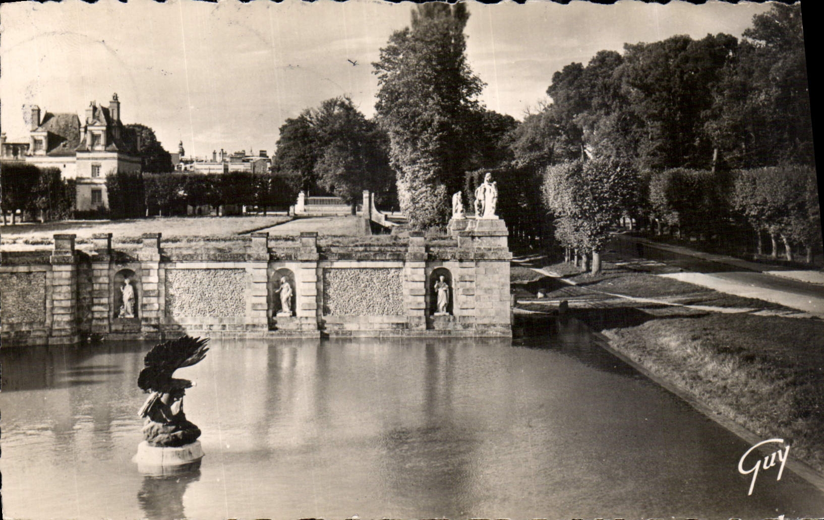 CPA Fontainebleau Seine et Marne Jardins du Palais Les Cascades 