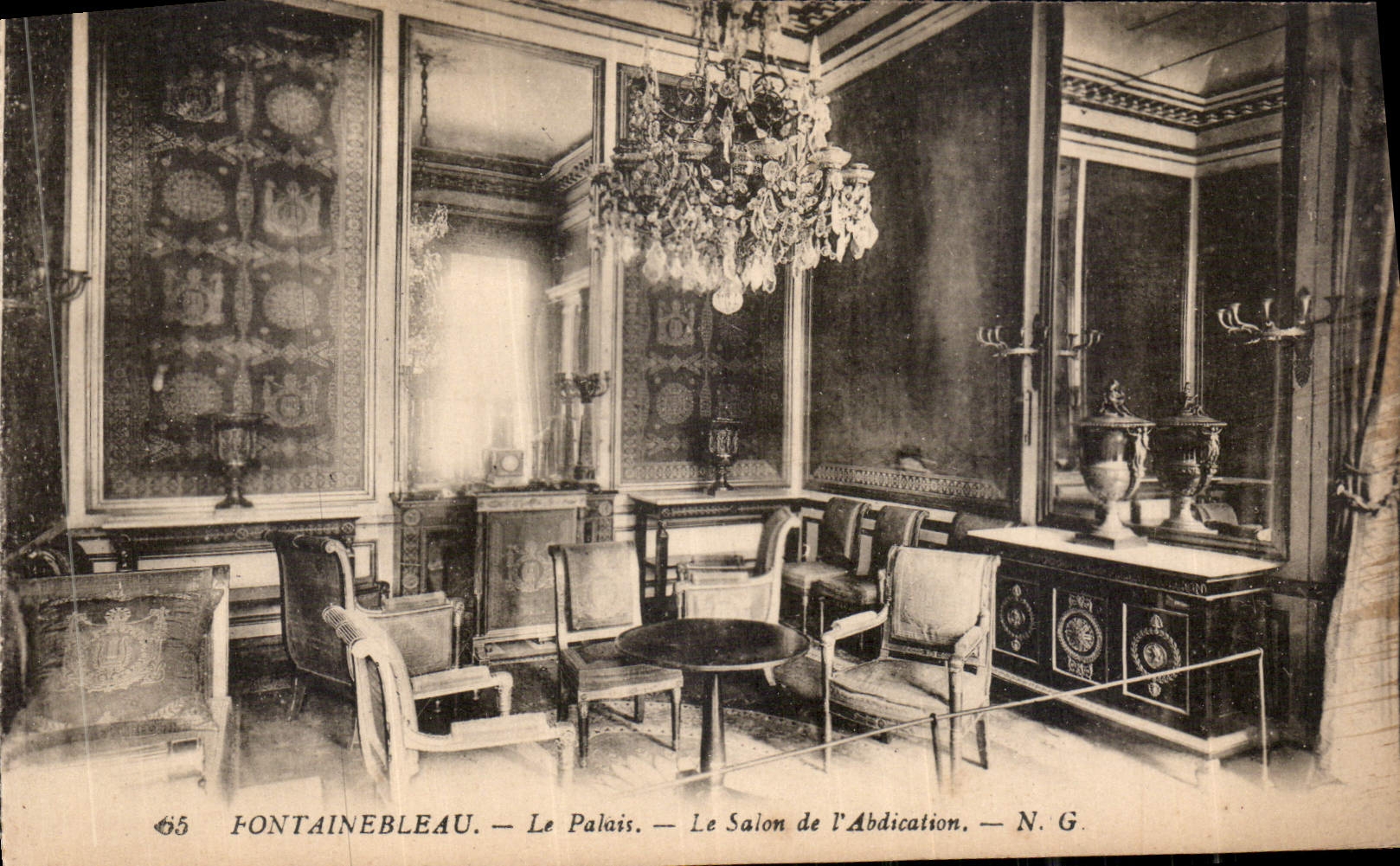 CPA Fontainebleau Le Palais Le Salon de l'Abdication 
