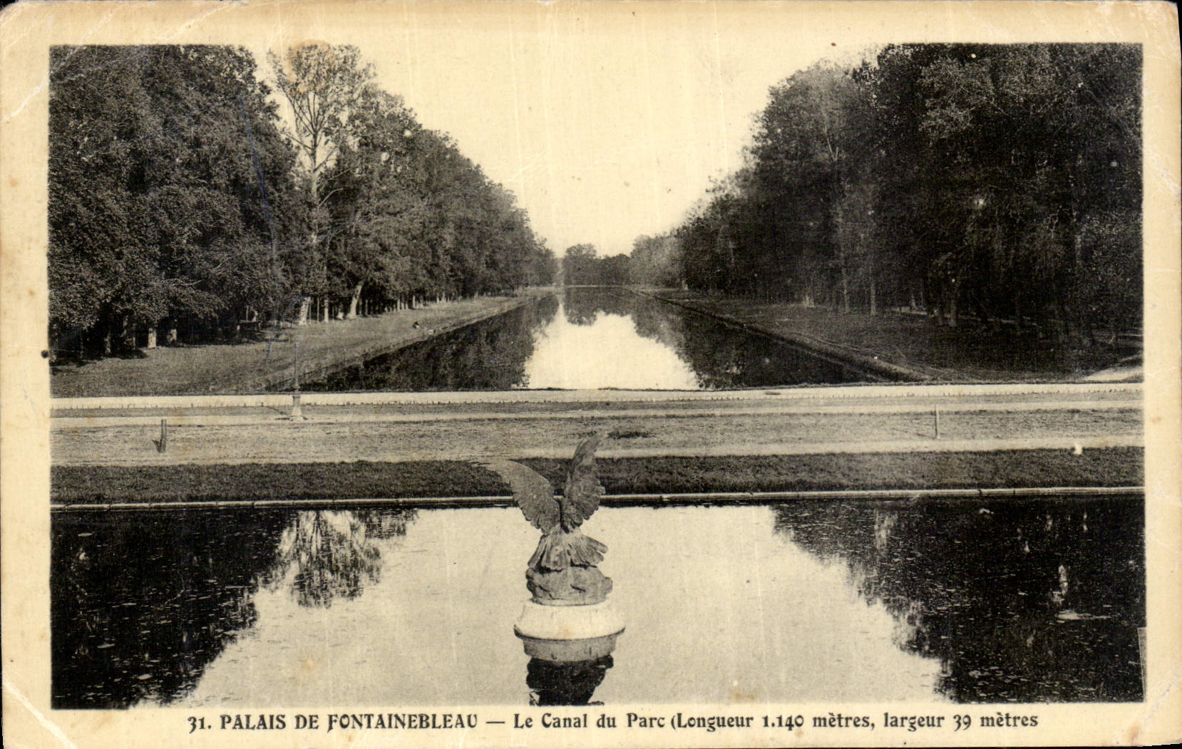 CPA Palais de Fontainebleau Le Canal du Parc 