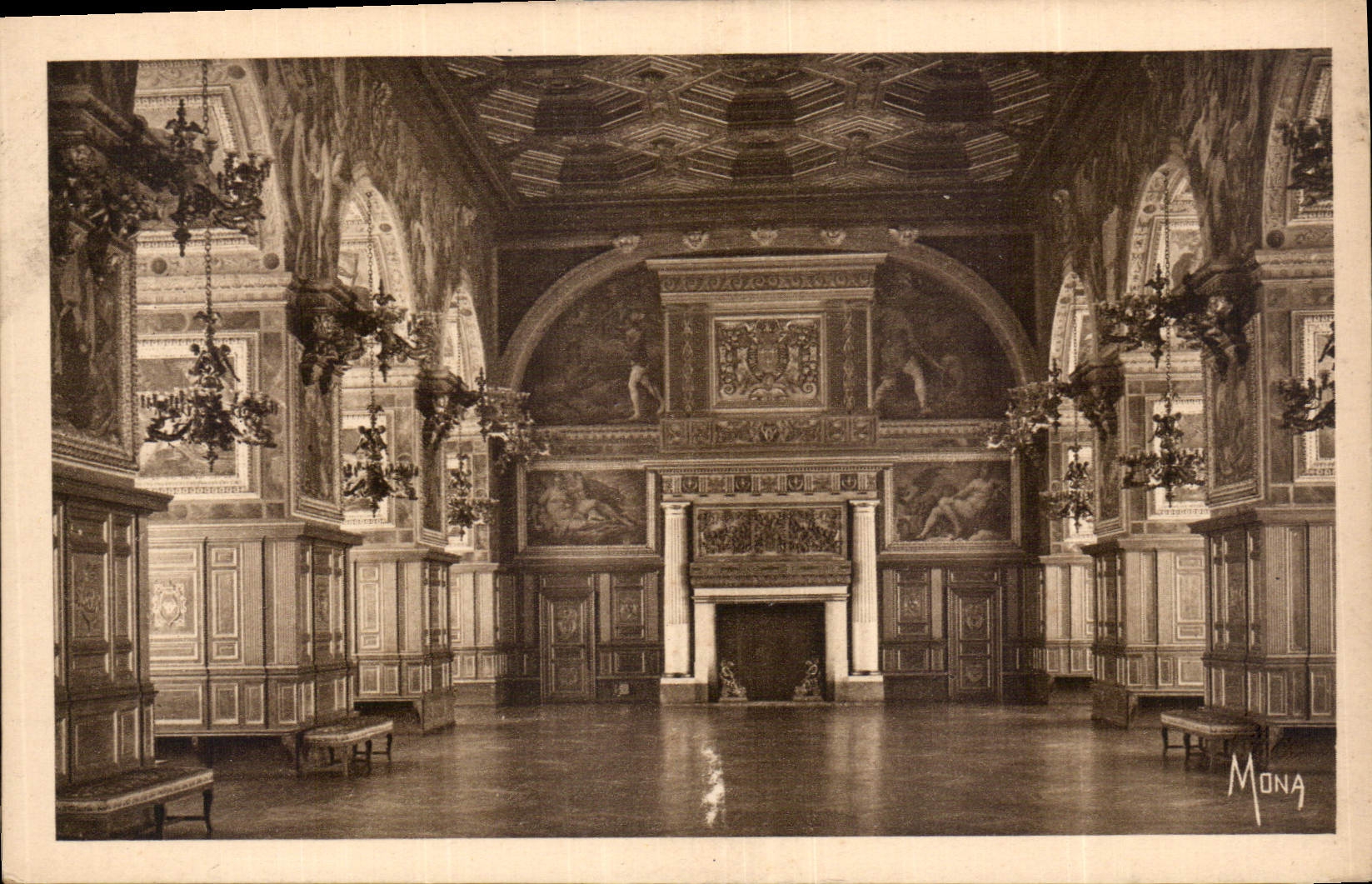 CPA Palais de Fontainebleau la Galerie Henri II ou Salle de Bal 