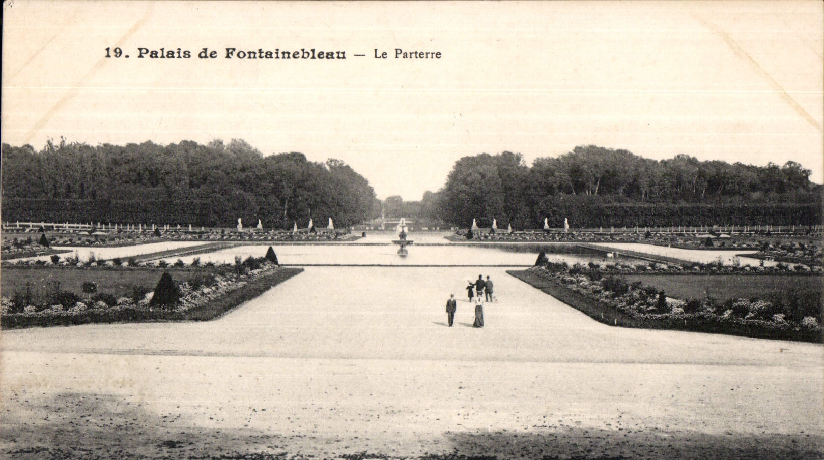 CPA Palais de Fontainebleau le Parterre 