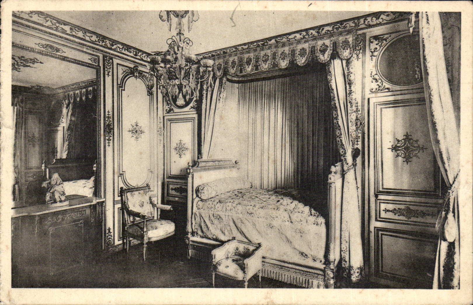 CPA Chateau de Fontainebleau Chambre de Madame de Maintenon 