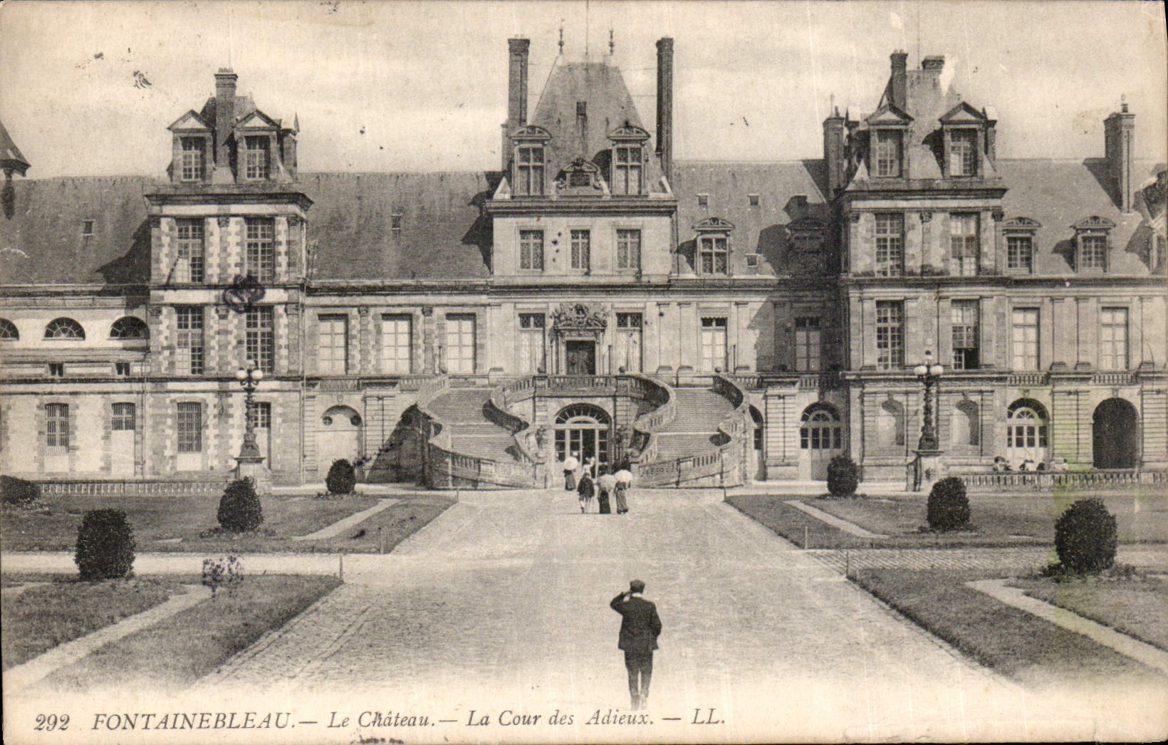 CPA Fontainebleau Le Chateau La Cour des Adieux 