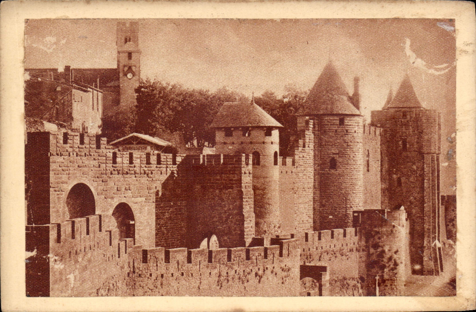 CPA Carcassonne Aude La Cite 