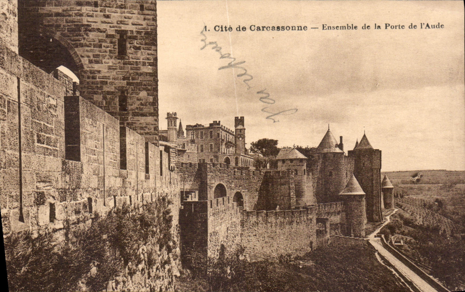 CPA Cite de Carcassonne Ensemble de la Porte de l'Aude