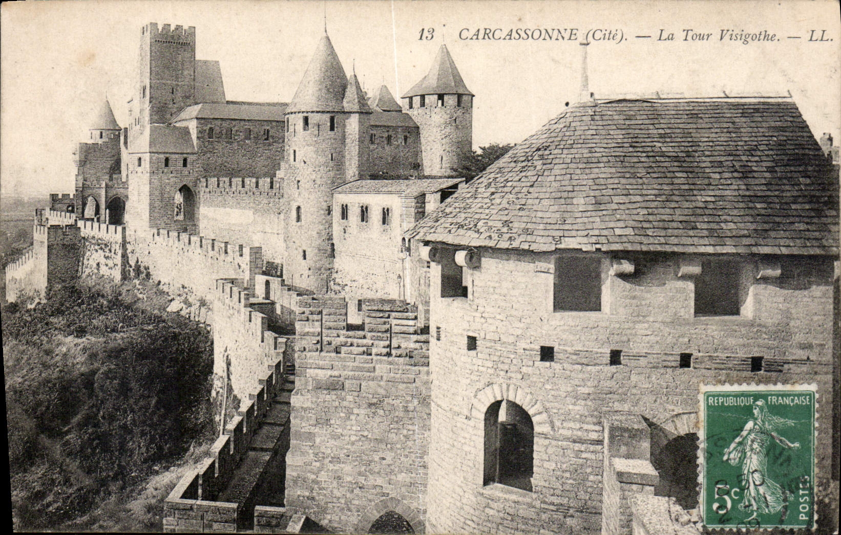 CPA Carcassonne Cite La Tour Visigothe