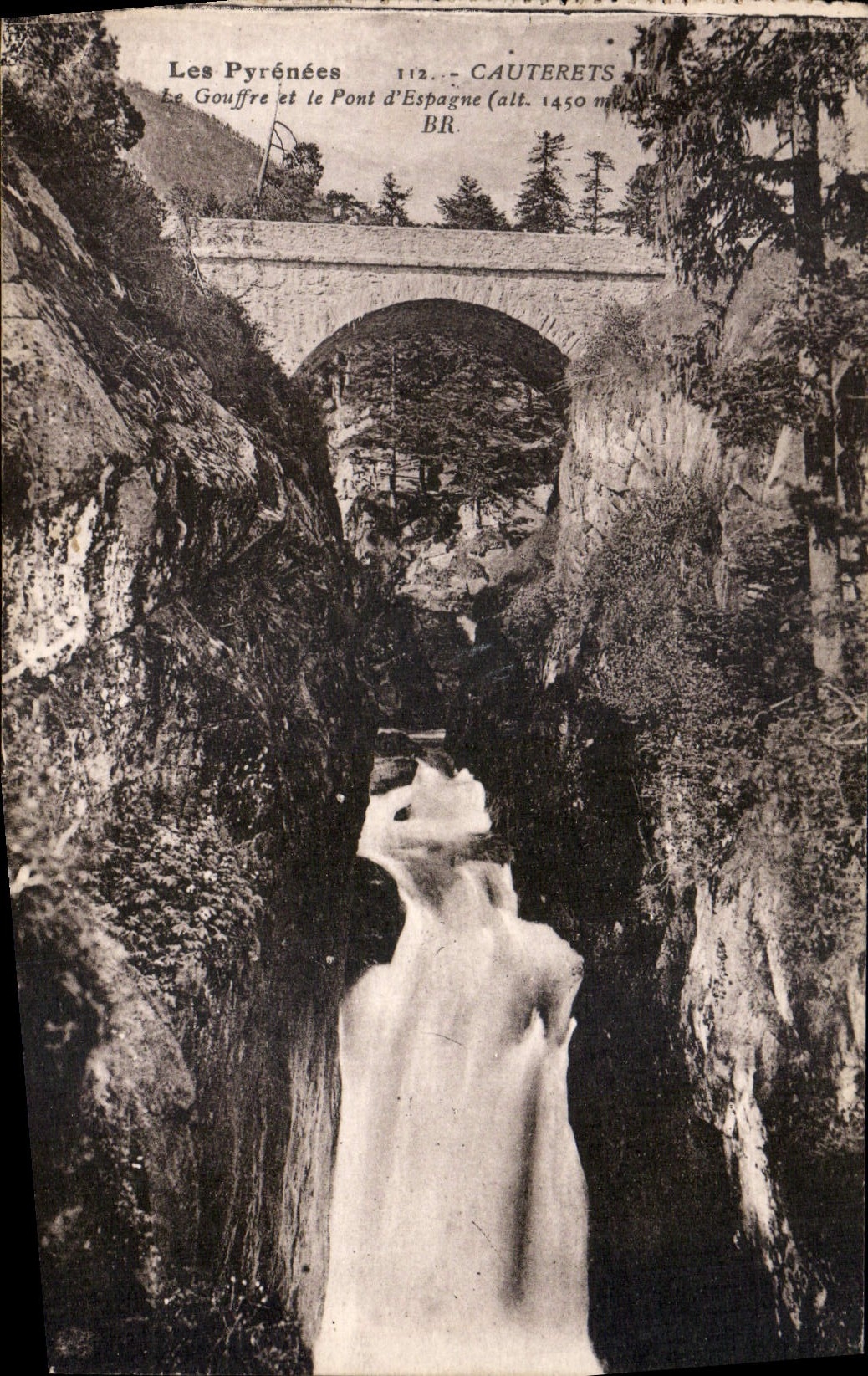 CPA Les Pyrenees Cauterets la Gouffre et le Pont d'Espagne