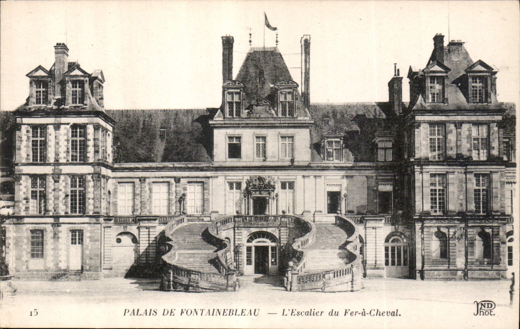 CPA Palais de Fontainebleau L'Escalier du Fer a Cheval 