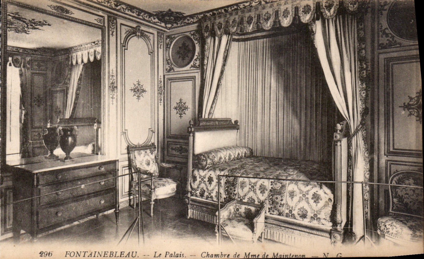 CPA Fontainebleau Le Palais Chambre de Mme de Maintenon 