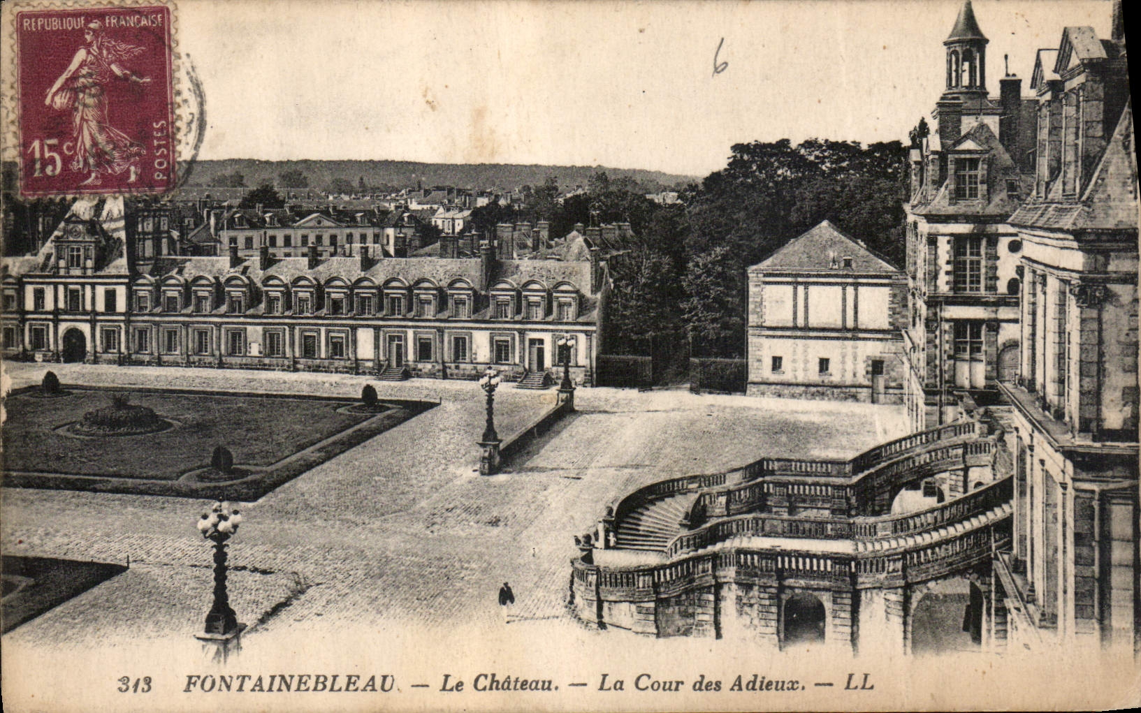 CPA Fontainebleau Le Chateau La Cour des Adieux 
