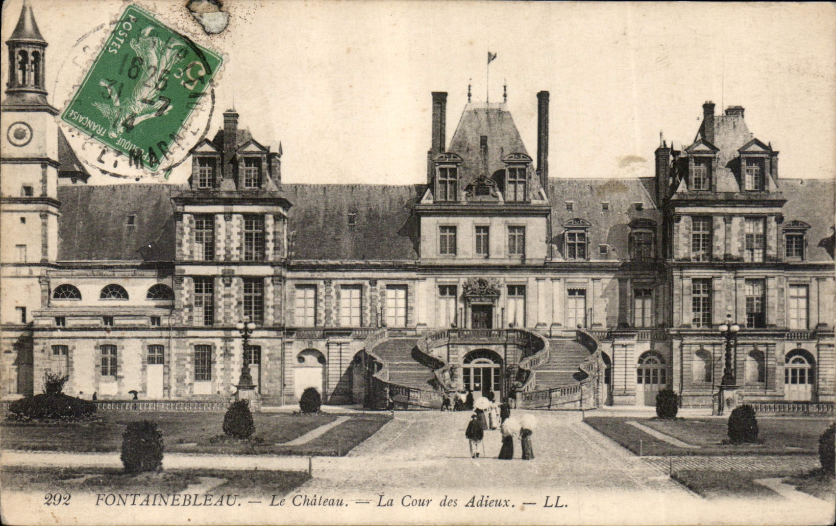 CPA Fontainebleau le Chateau la cour des Adieux 