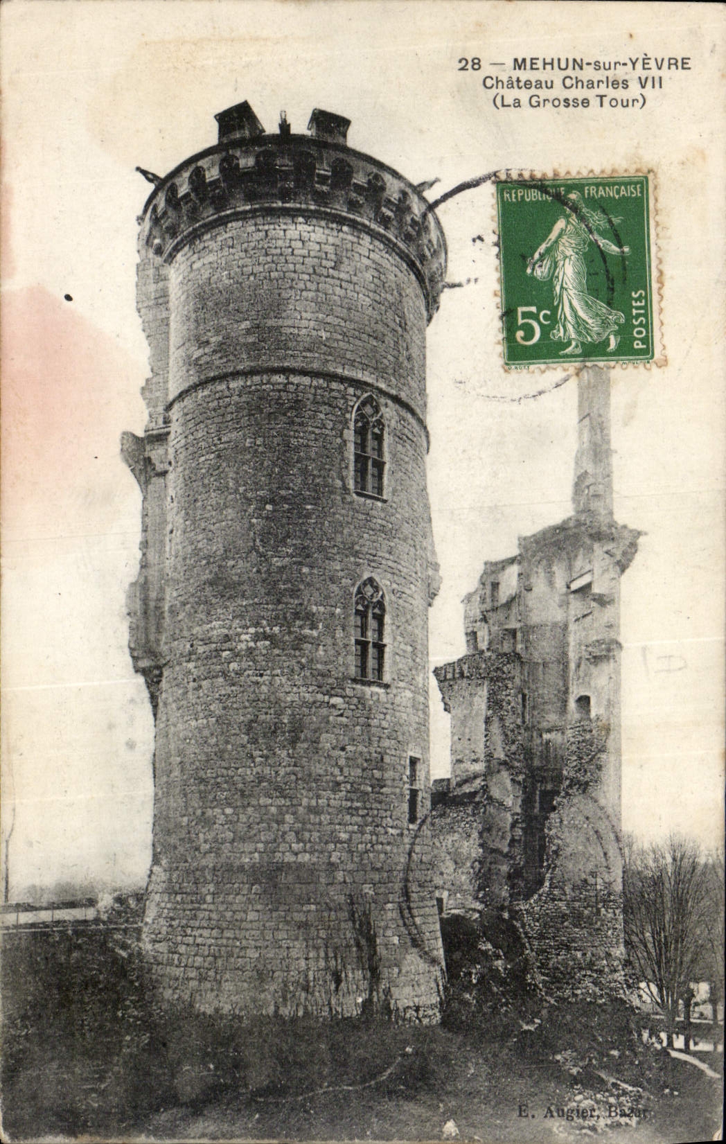CPA Mehun sur Yevre Chateau Charles VII la grosse tour