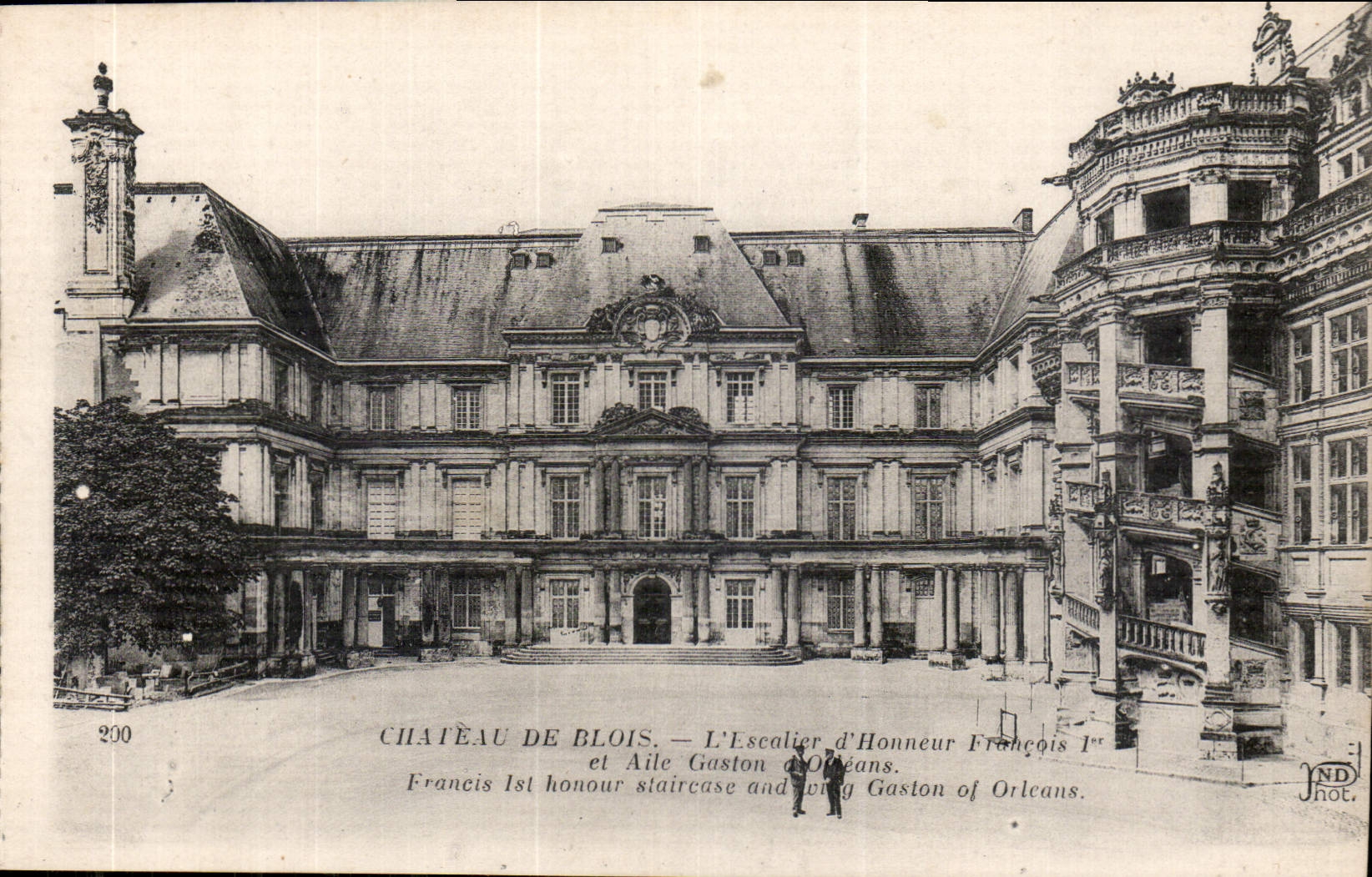 CPA Chateau de Blois l'Escalier d'Honneur Francois Ier et Aile Gaston d'Orleans
