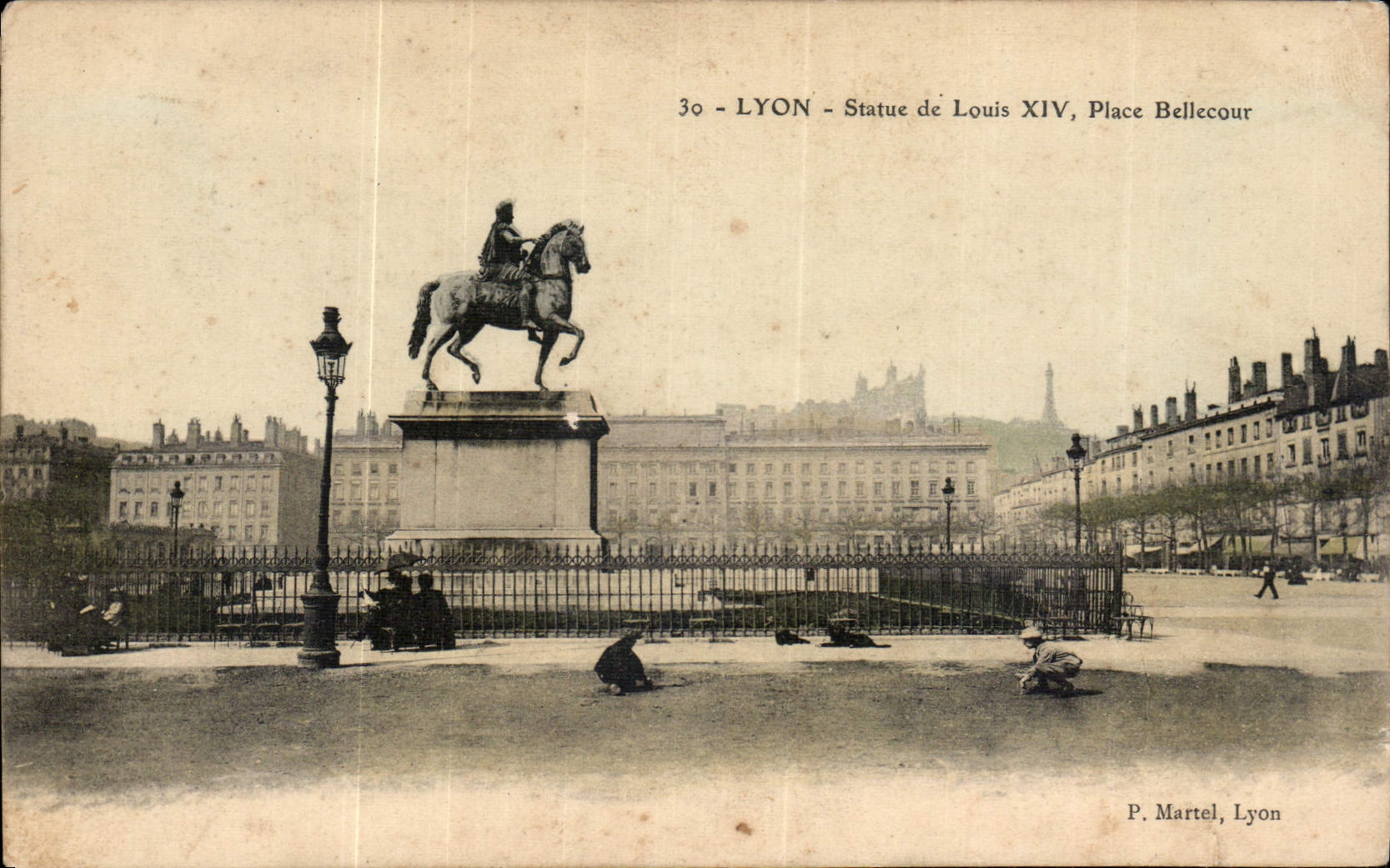 CPA Lyon Statue de Louis XIV Place Bellecour 