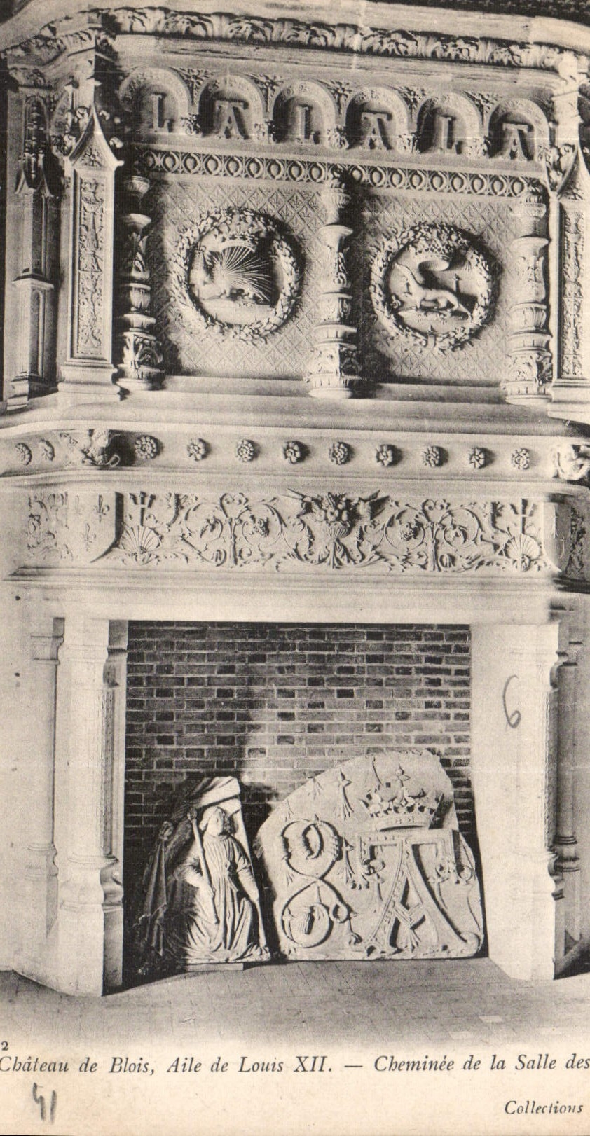 CPA Chateau de Blois Aile de Louis XII Cheminee de la Salle des Gardes