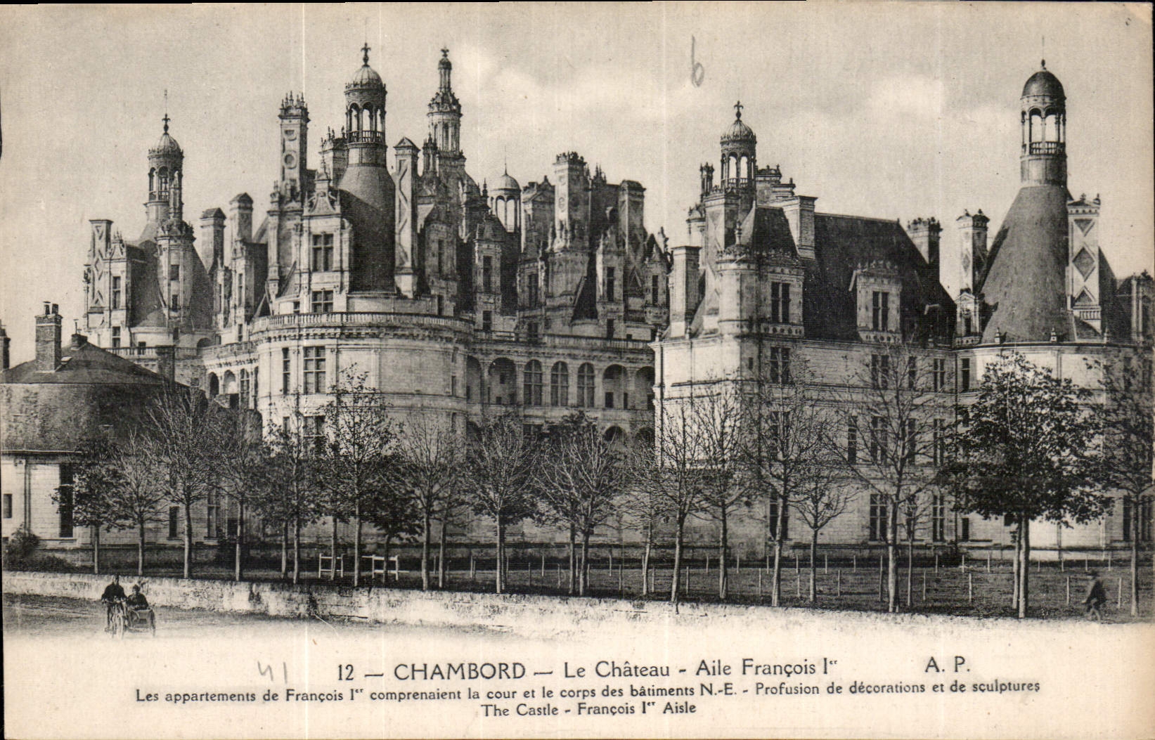 CPA Chambord le Chateau Aile Francois Ier les appartements de Francois Ier comprenaient la cour et l