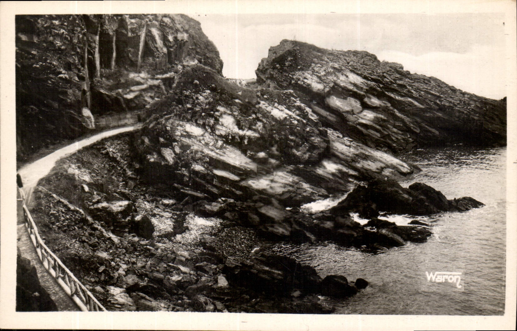 CPA Val Andre Rochers et Promenade de la Lingouare