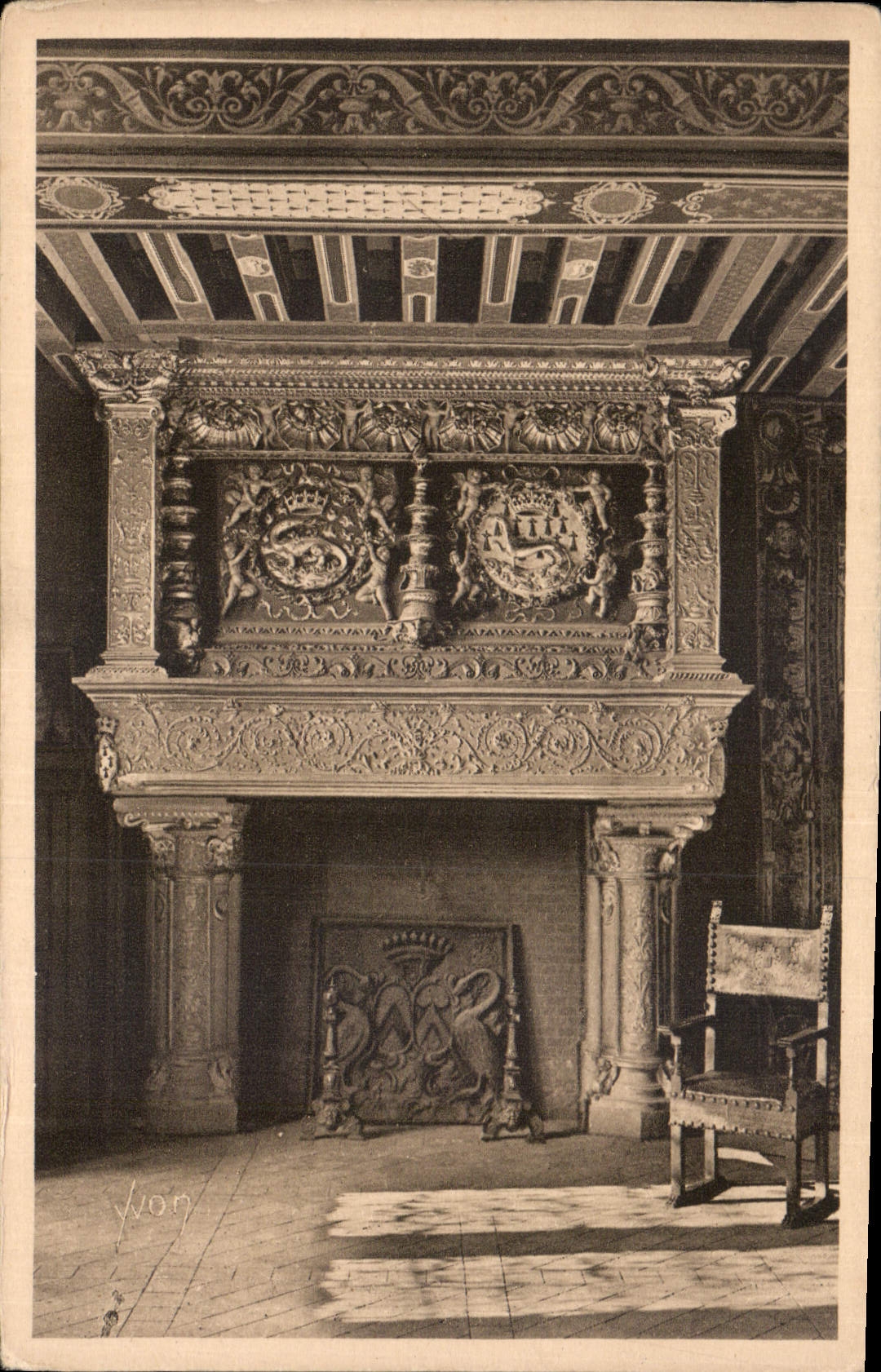 CPA Chateaux de la Loire Chateau de Blois Salle d'Honneur Detail d'une Cheminee