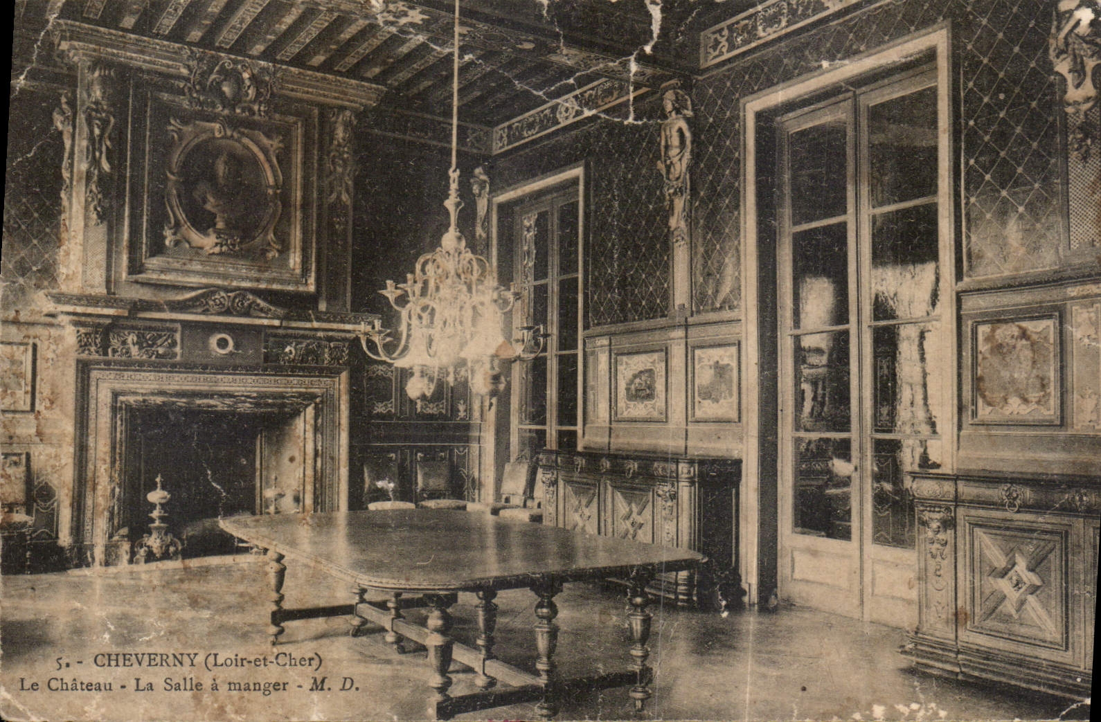 CPA Cheverny Loir et Cher le Chateau la Salle a Manger