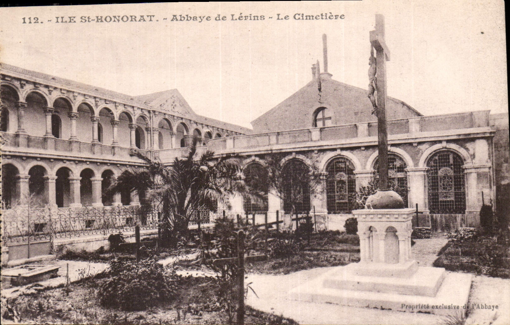 CPA Ile St Honorat Abbaye de Lerins le Cimetiere 