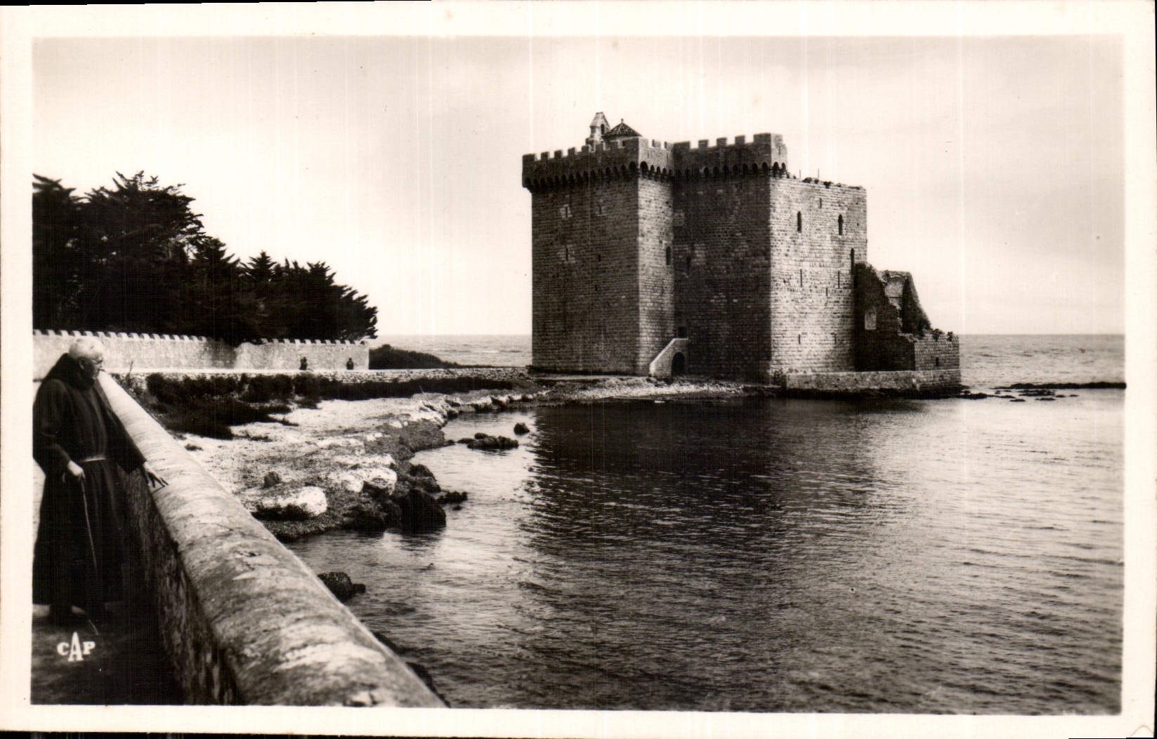 CPA Abbaye de Notre Dame de Lerins Ile Saint Honorat le Vieux Monastere 