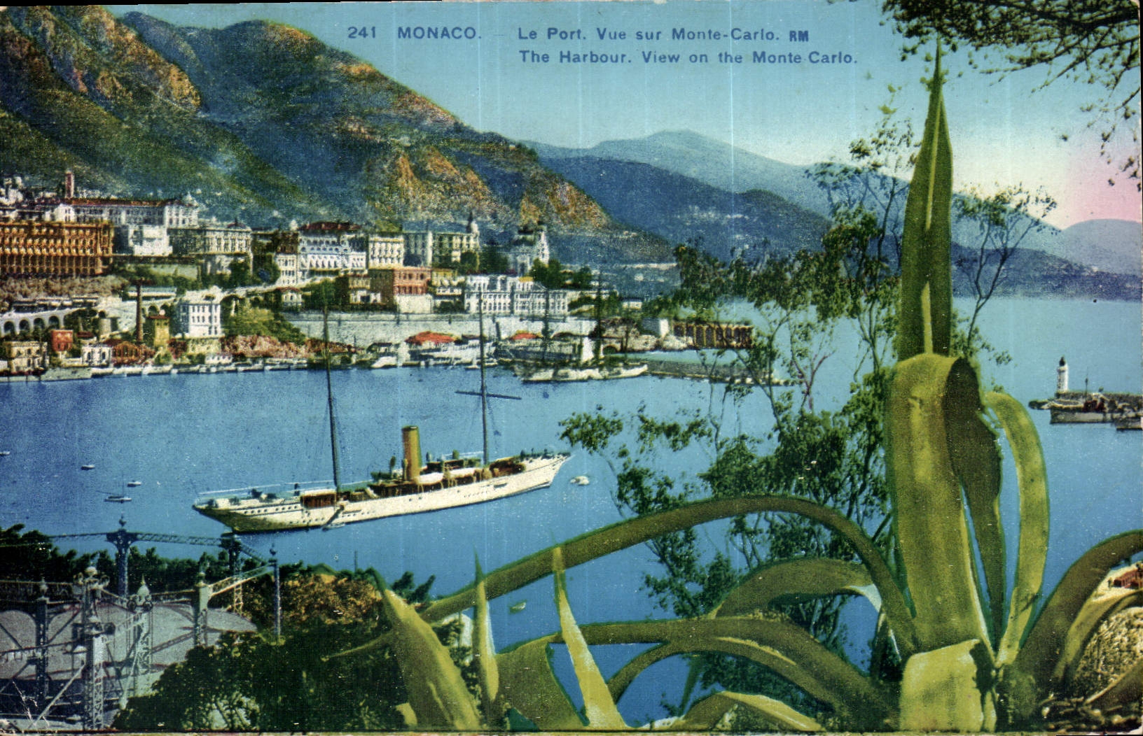 CPA Monaco le Port vue sur Monte Carlo