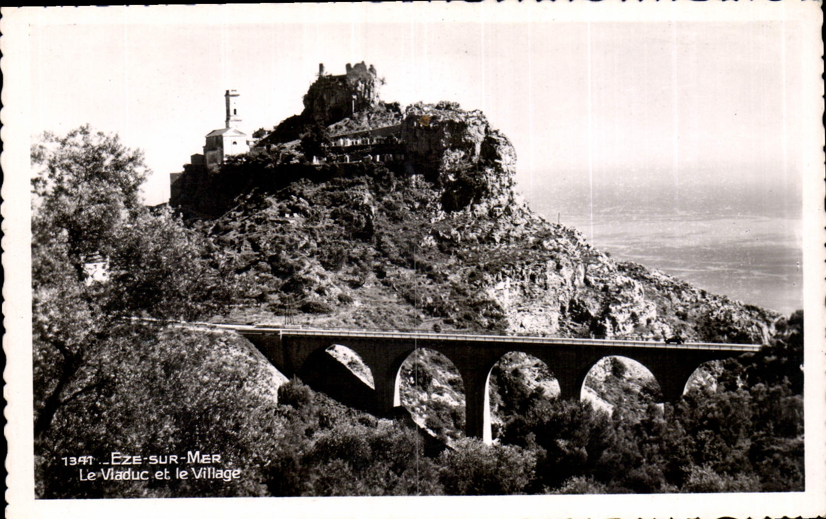 CPA Eze sur Mer le Viaduc et le Village 