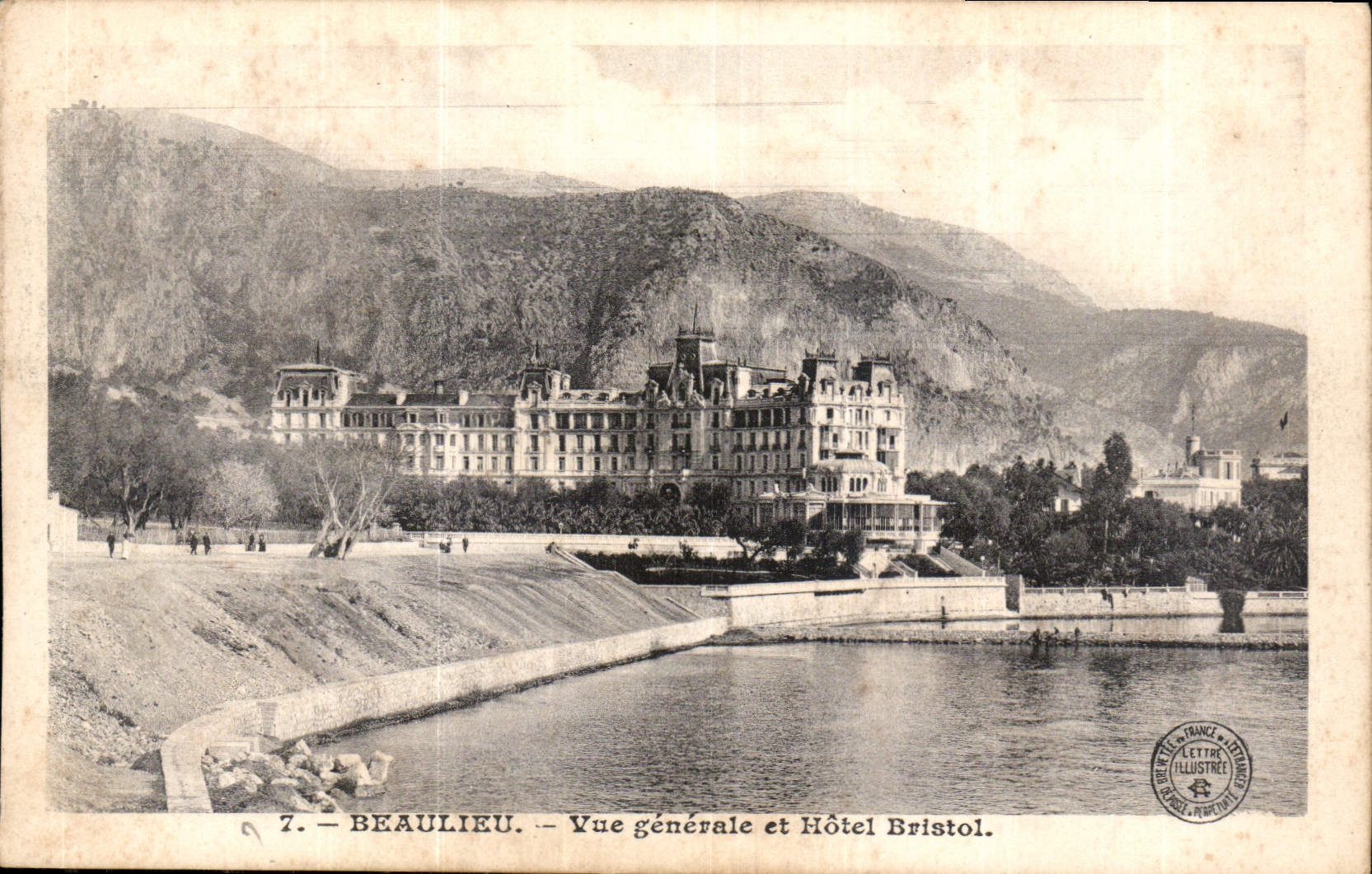 CPA Beaulieu vue generale et Hotel Bristol