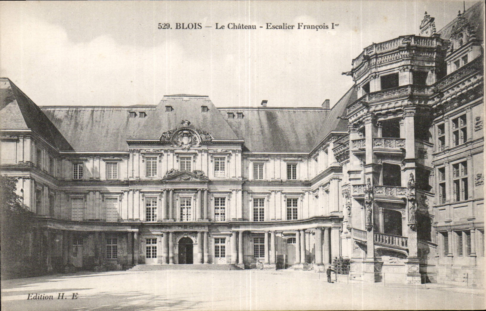 CPA Blois le Chateau Escalier Francois Ier 