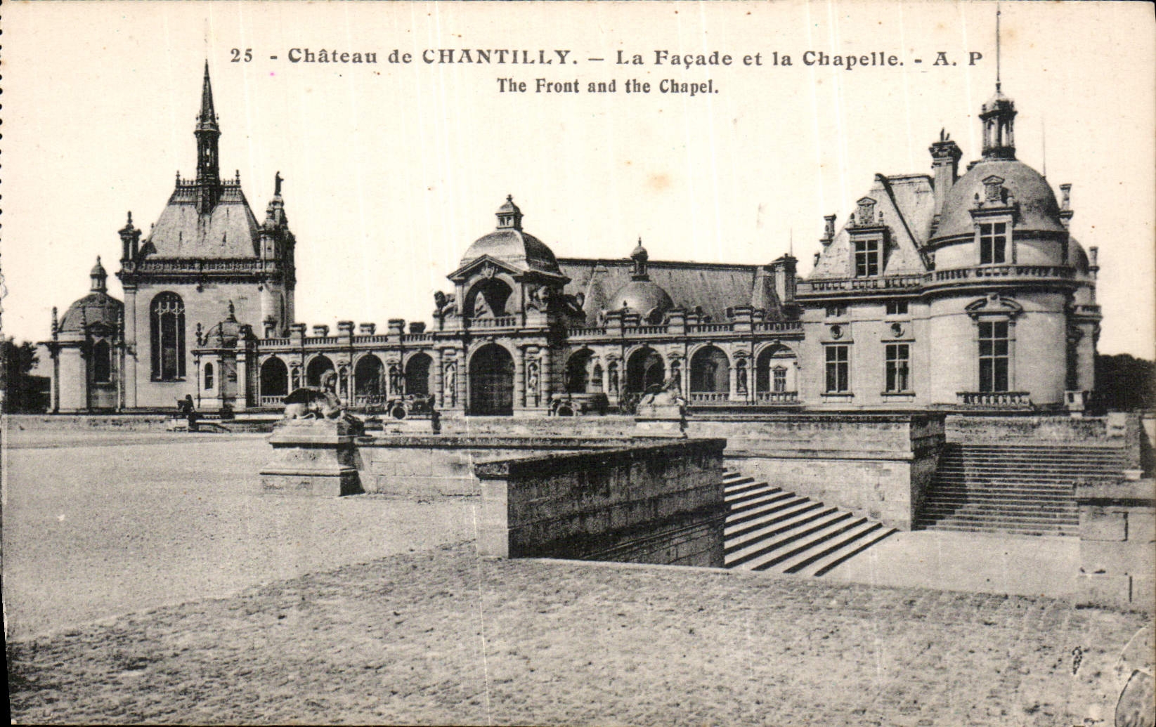 CPA Chateau de Chantilly la Facade et la Chapelle 